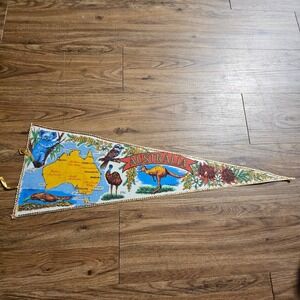 Vintage 1970s Australia Souvenir Travel Felt Pennant Map Animals Large 27"